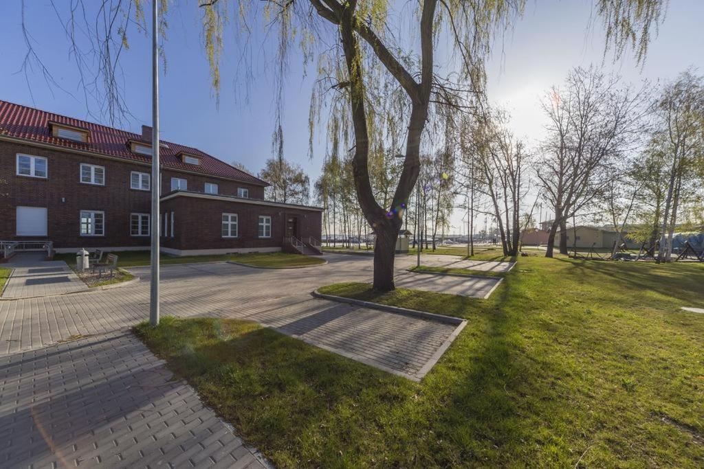 Centrum Zeglarskie Domki Kempingowe Szczecin Eksteriør bilde