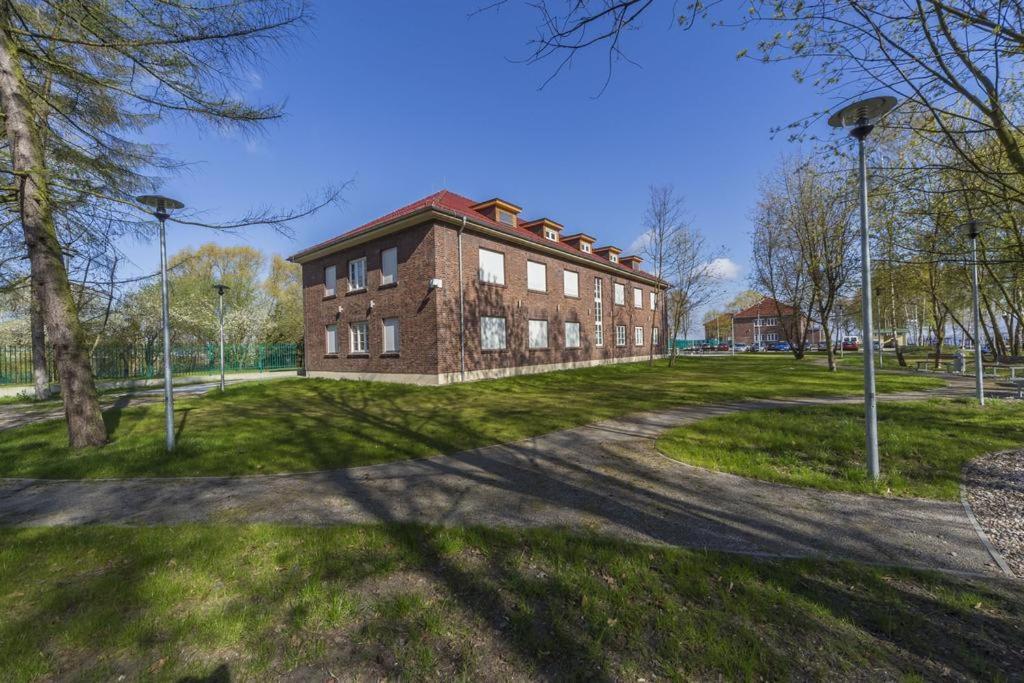 Centrum Zeglarskie Domki Kempingowe Szczecin Eksteriør bilde